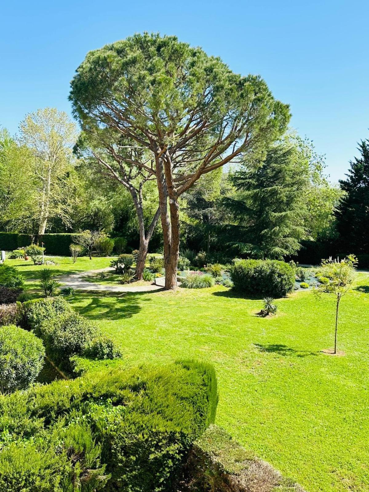 Spacieux 2 Chambres 65M2 Climatise Au Village Medieval Entre Nice Et Antibes فينوف لوبيه المظهر الخارجي الصورة