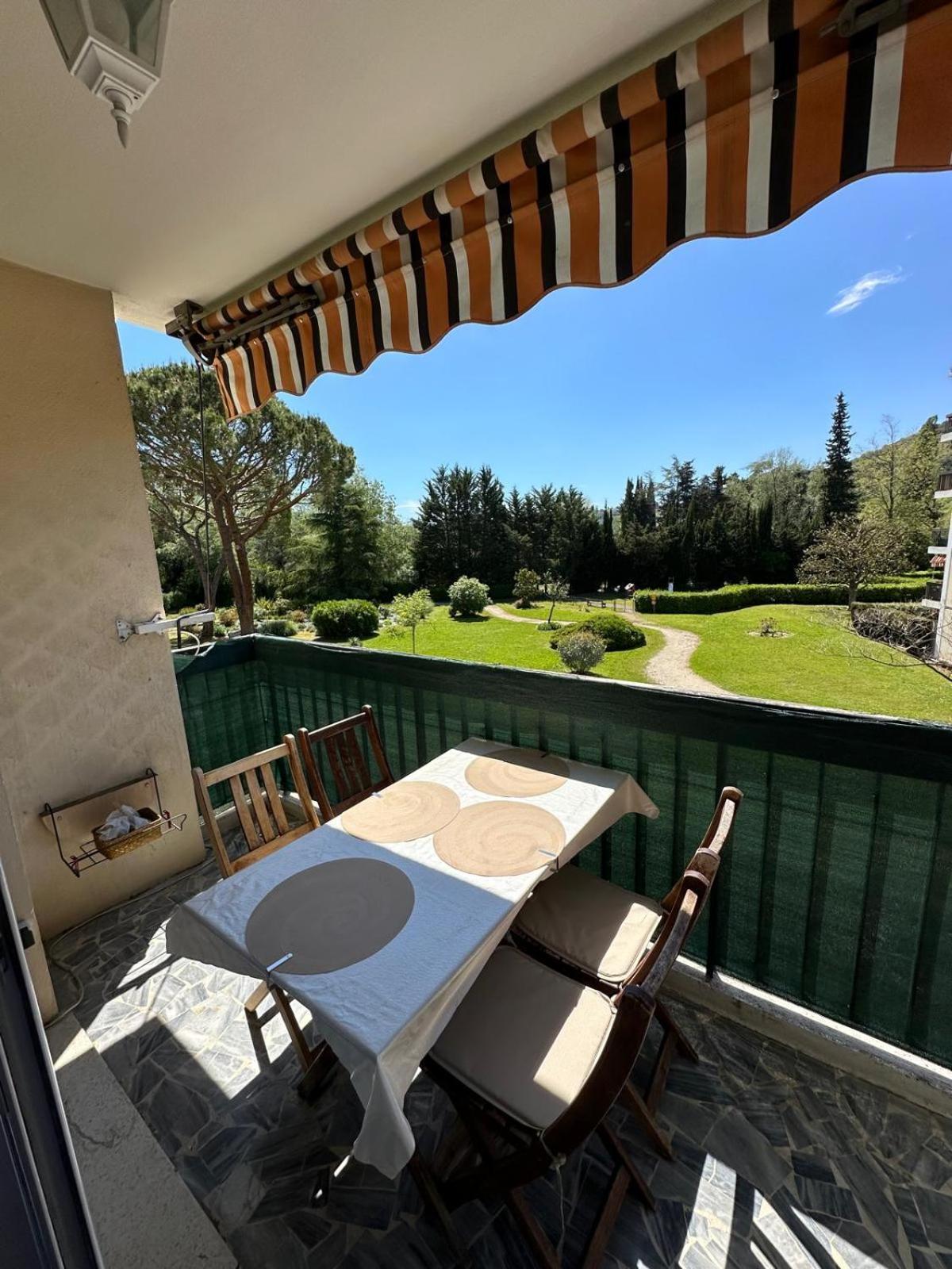Spacieux 2 Chambres 65M2 Climatise Au Village Medieval Entre Nice Et Antibes فينوف لوبيه المظهر الخارجي الصورة